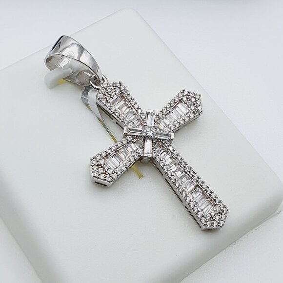 "925 Sterling Silver Plated CZ Pendant, INUS1BR195 - Picture 2 of 9